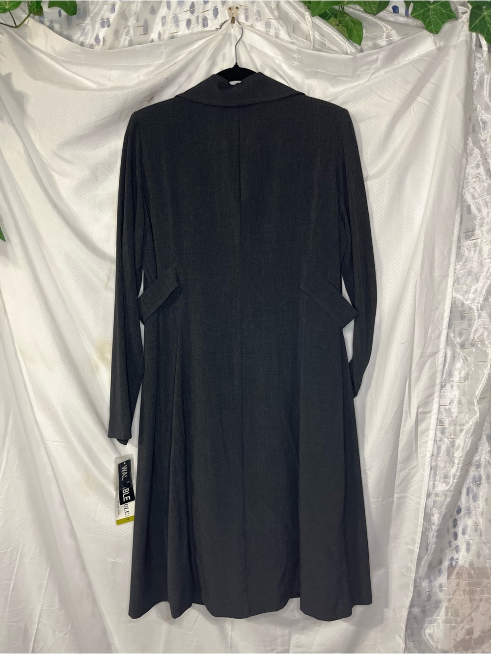 New Danny & Nicole Black Long Sleeve A-Line lightweight coat Great condition 14